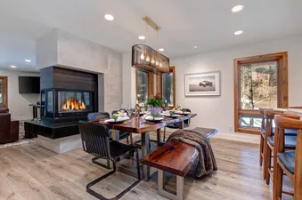 08 Dining Table