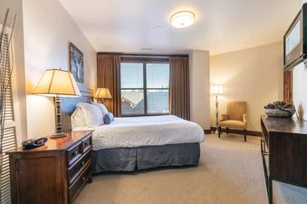 Great Bear Lodge 306