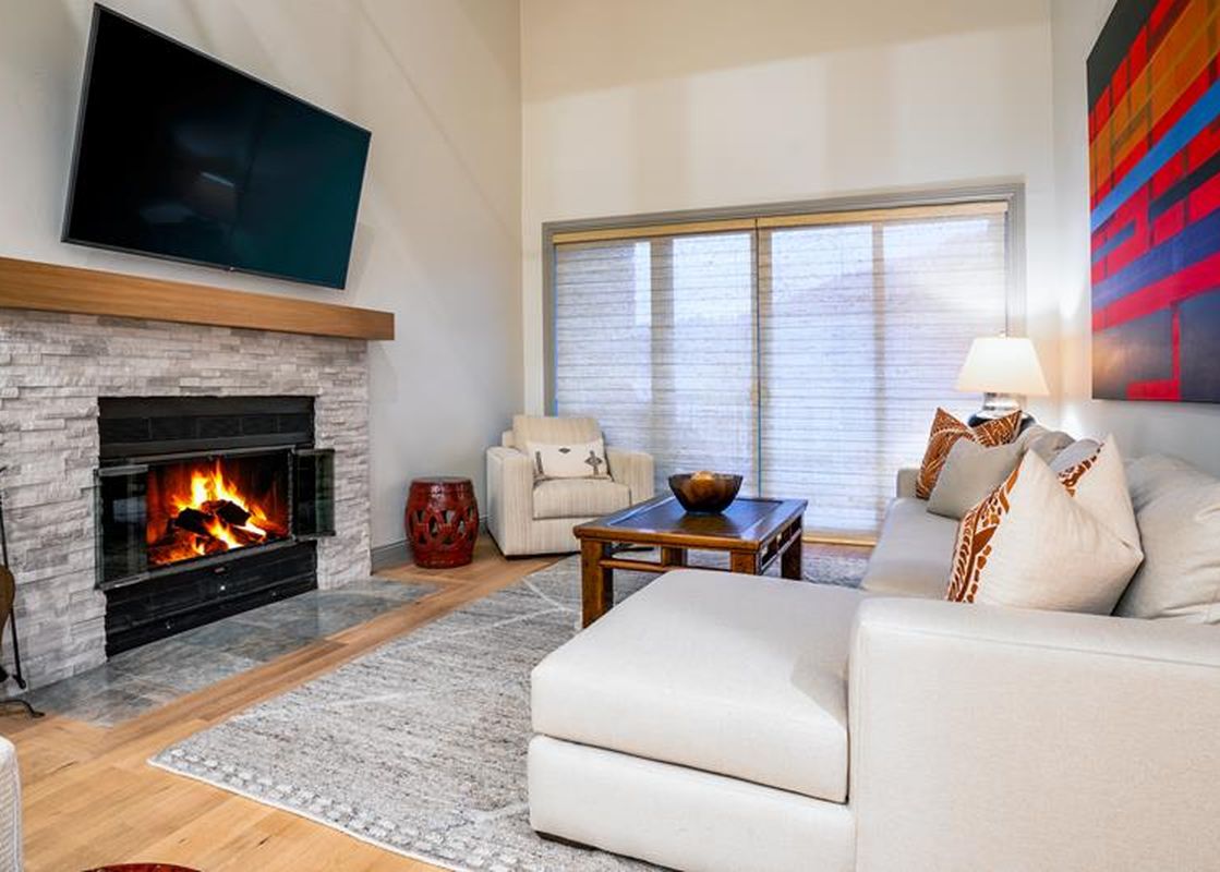01 Living Room