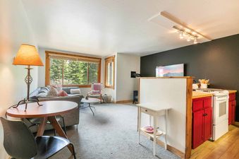 Ski Trails 4099