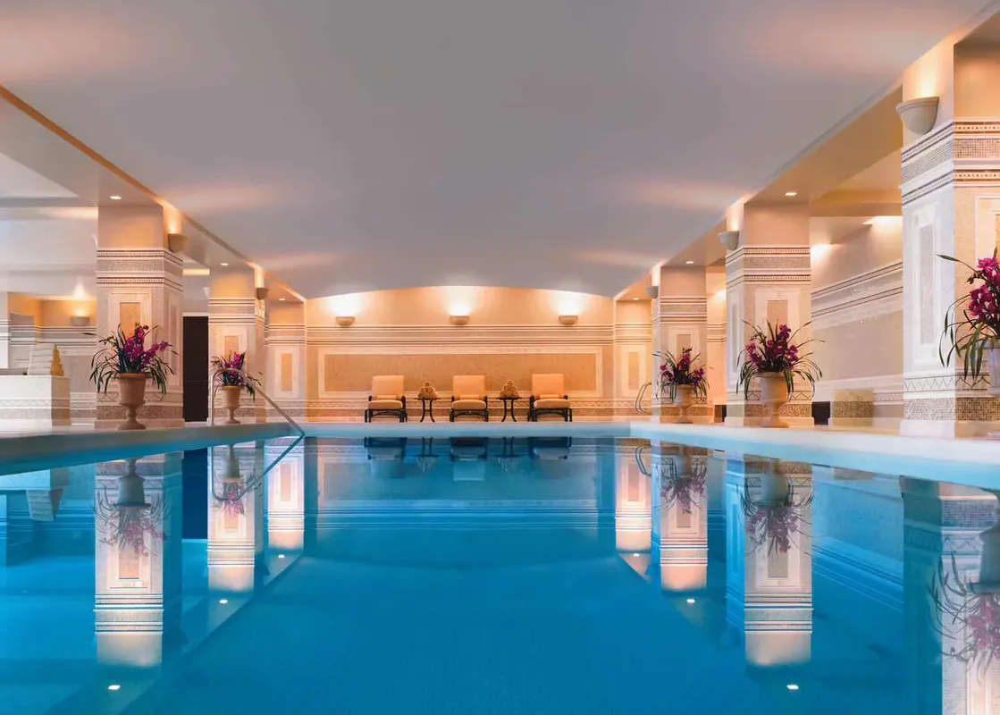 09 Spa Montage Indoor Pool
