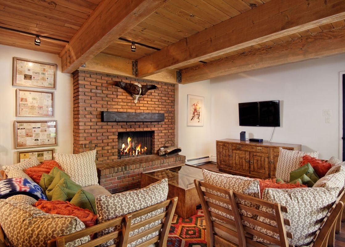 01 Living Area