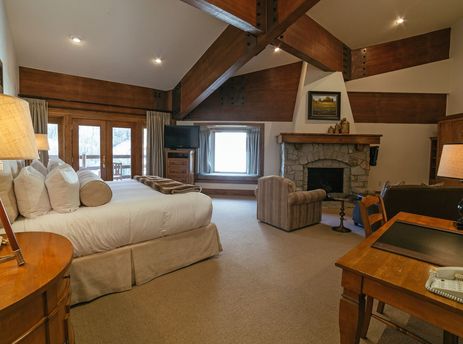 Stein Eriksen Lodge Luxury King Room