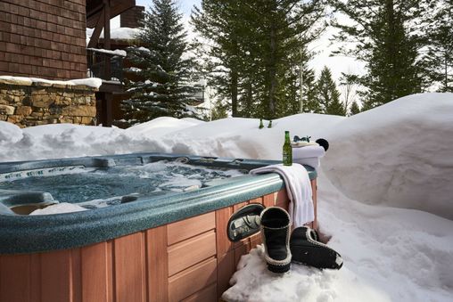 Private Outdoor Hot Tub