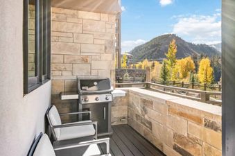 08 Riverfront Lodge 104