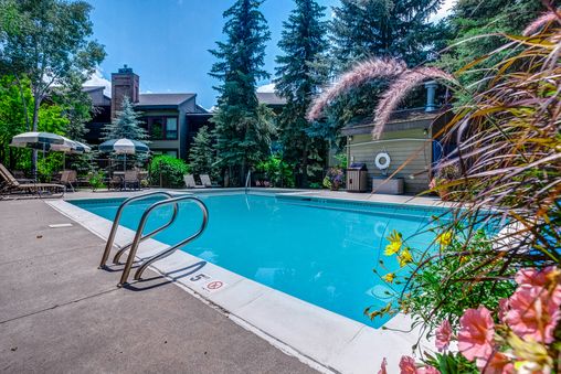 Outdoor Community Pool