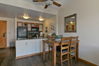 05 Village 2428