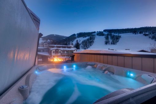 Private Outdoor Hot Tub