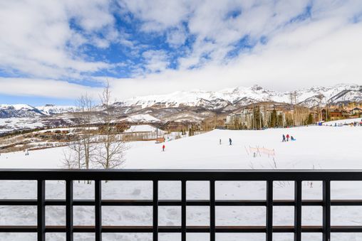 Ski-In/Ski-Out