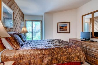 18-ridgepoint-183-bed-c2