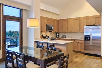 whrbw-kitchen-7042-hor-clsc