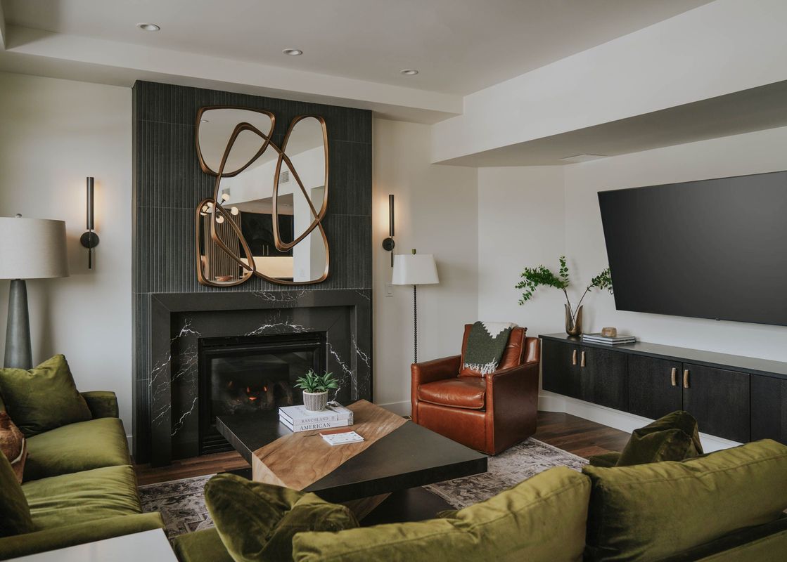 Summit Hotel Penthouse 1001