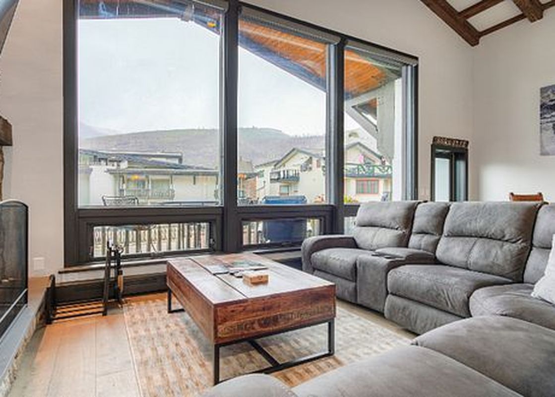 01 Lodge at Vail 3 Bdr Res