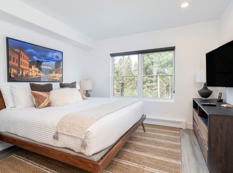 Bear Creek Lodge 207B