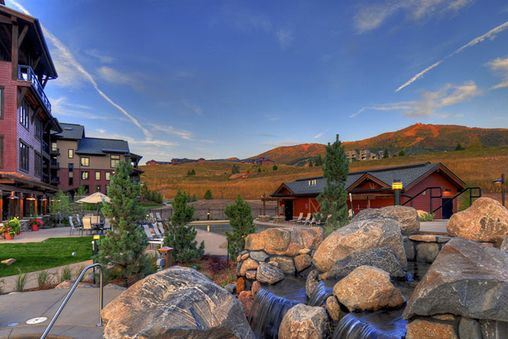 Guests of the Trailhead Lodge property have use of 3 hot tubs.