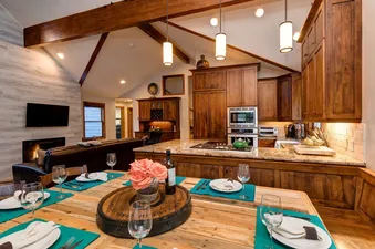 06 Abode Off Main