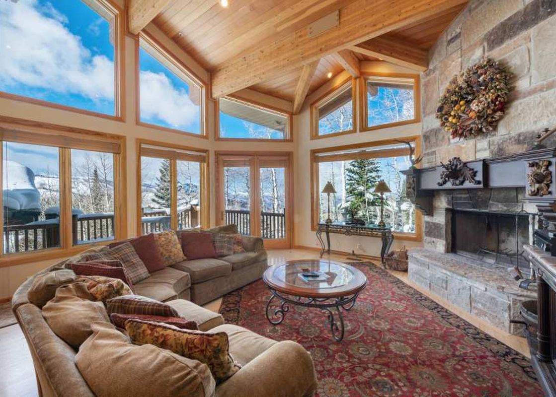 01 Living Room
