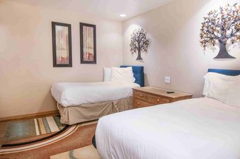 21 Townsend Place B103