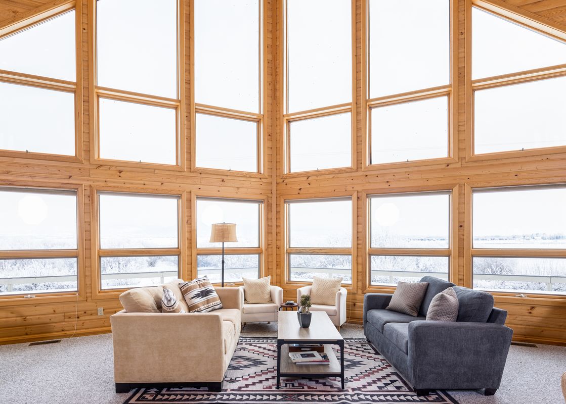 04 Idyllic Riverfront Retreat