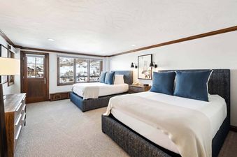 Lodge Tower 678 2BR