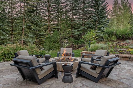 Outdoor fire pit and multiple fireplaces
