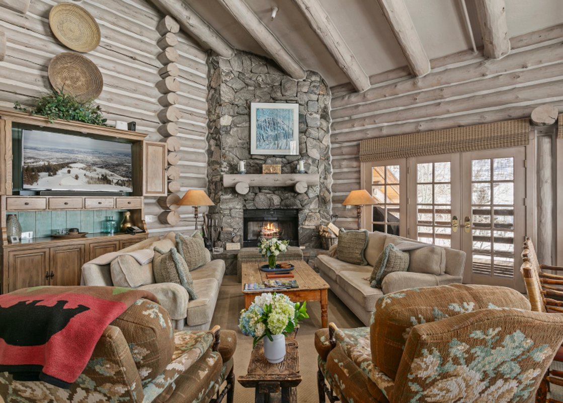 Pine Inn 6