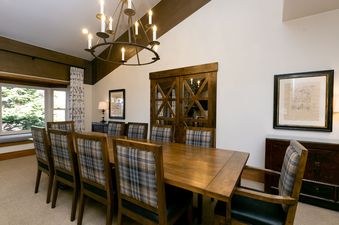 Stein Eriksen Lodge Luxury 4 Bedroom Multi-Level Townhouse with Hot Tub