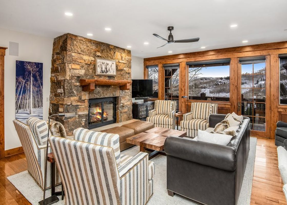 01 Living Room