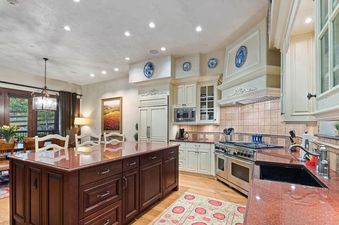 94-VillageWalk-7167 1