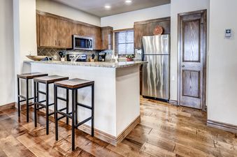 22 Highlands-print-046-45-Kitchen-2848x1900-300dpi