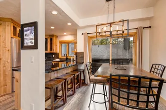 06 Dining and Kitchen