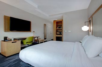 Fairfield Inn and Suites 1 King Studio
