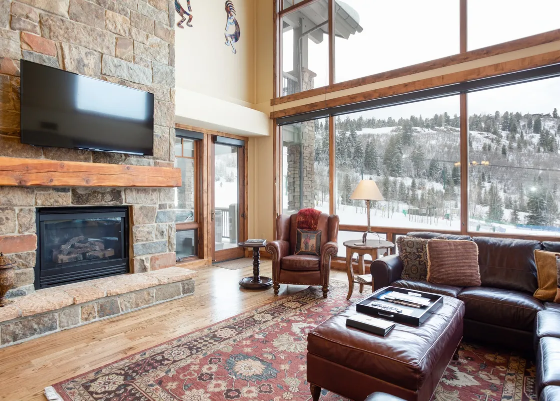 332 Four Bedroom Black Diamond Lodge