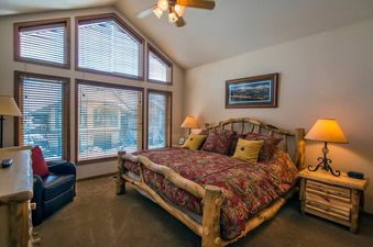 One Breckenridge Place 17