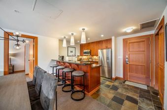 Capitol Peak Lodge 3306