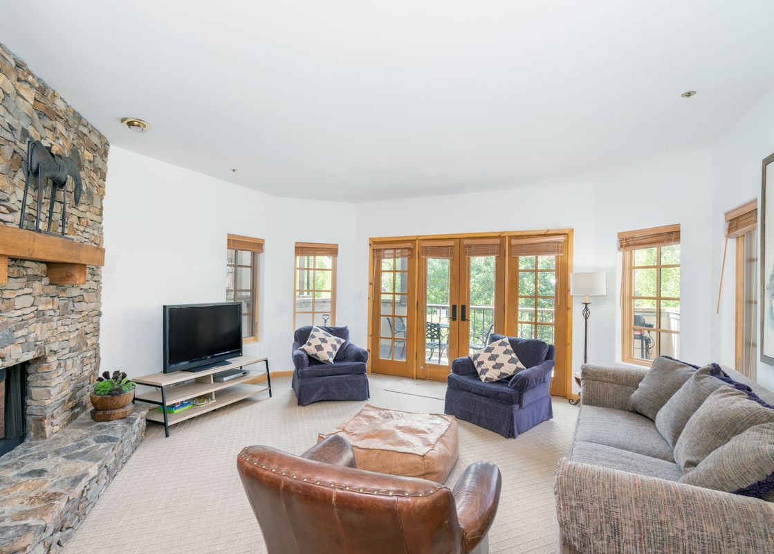 01 Westermere Pinecone Living Room