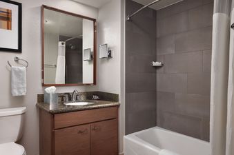 Marriotts Summit Watch Guest Room