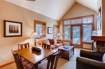 Capitol Peak Lodge 3323