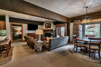 Stein Eriksen Lodge Luxury Three Bedroom Suite with Two Hot Tubs