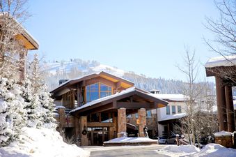 2-SEL-Exterior-Front-Winter