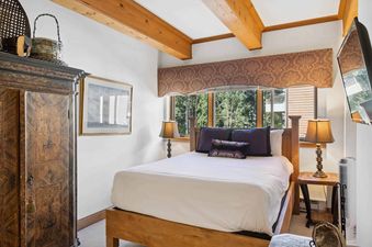 Lodge at Lionshead 160B