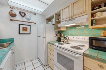 06 Kitchen