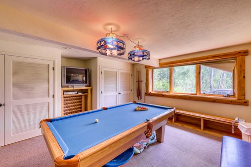 Games Room with Pool Table
