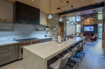 645-Forest-Rd-kitchen-5