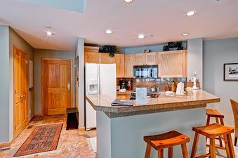 EastWestResorts HW201 Kitchen2