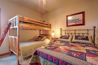 Riverbend Lodge 102