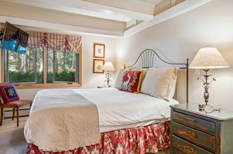 Lodge at Lionshead 102