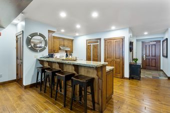 Trails End Lodge 202