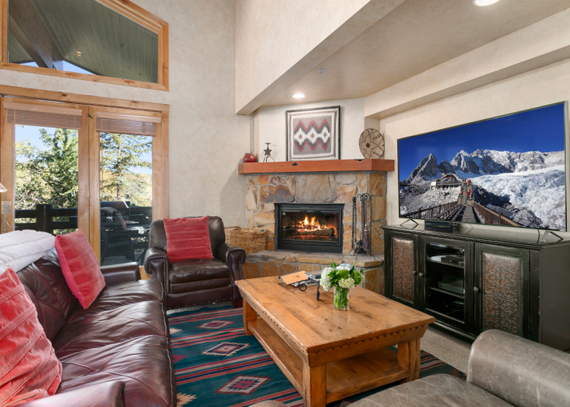 Trails End Lodge 304