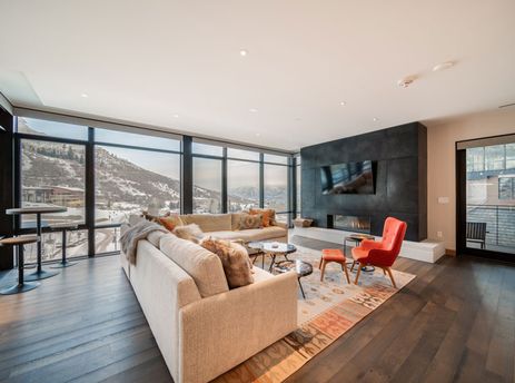 One Snowmass West 303